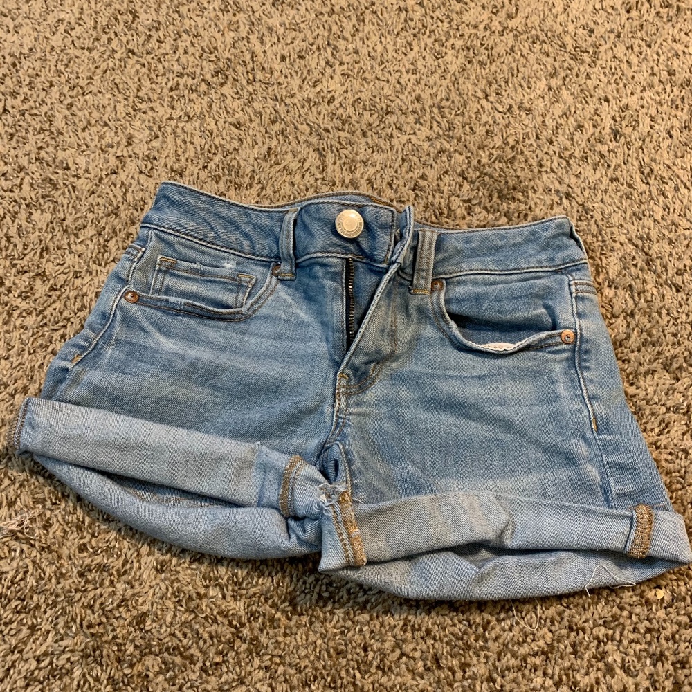 AMERICAN EAGLE LIGHT WASH MIDI SHORTS SIZE 2